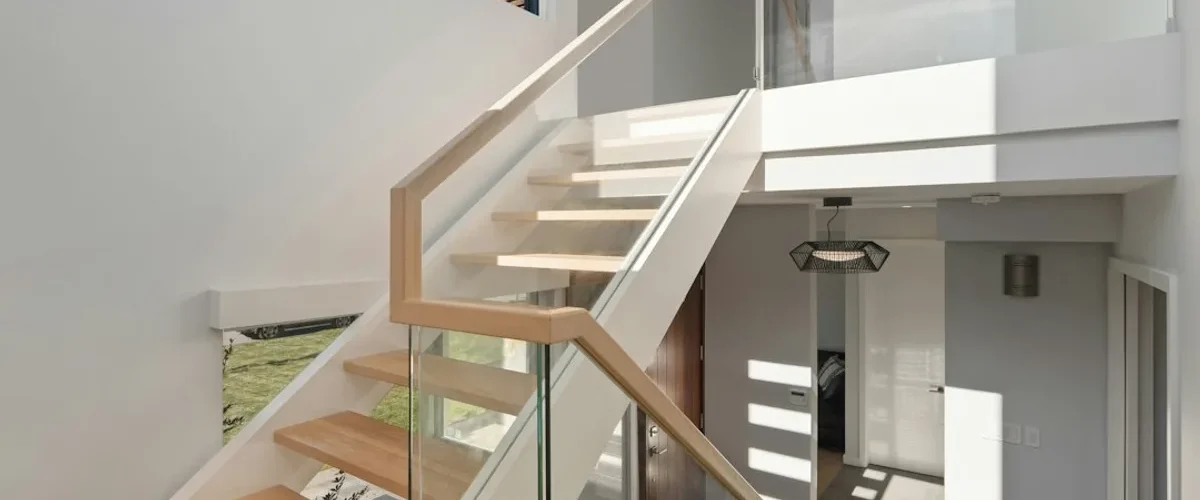 escalier suspendu quart tournant est ce possible